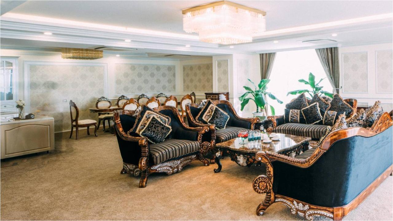 มวง ตานห์ ควง ตริ โฮเต็ล Hotel Quang Tri ภายนอก รูปภาพ