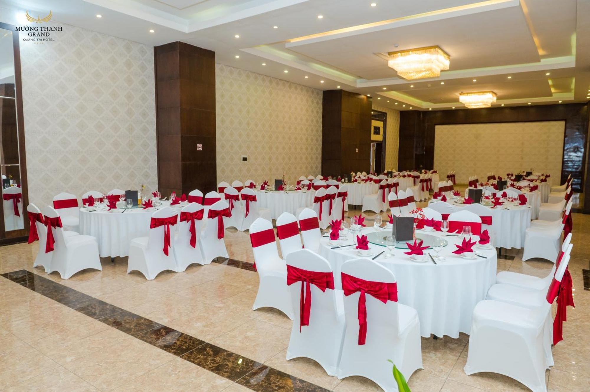 มวง ตานห์ ควง ตริ โฮเต็ล Hotel Quang Tri ภายนอก รูปภาพ