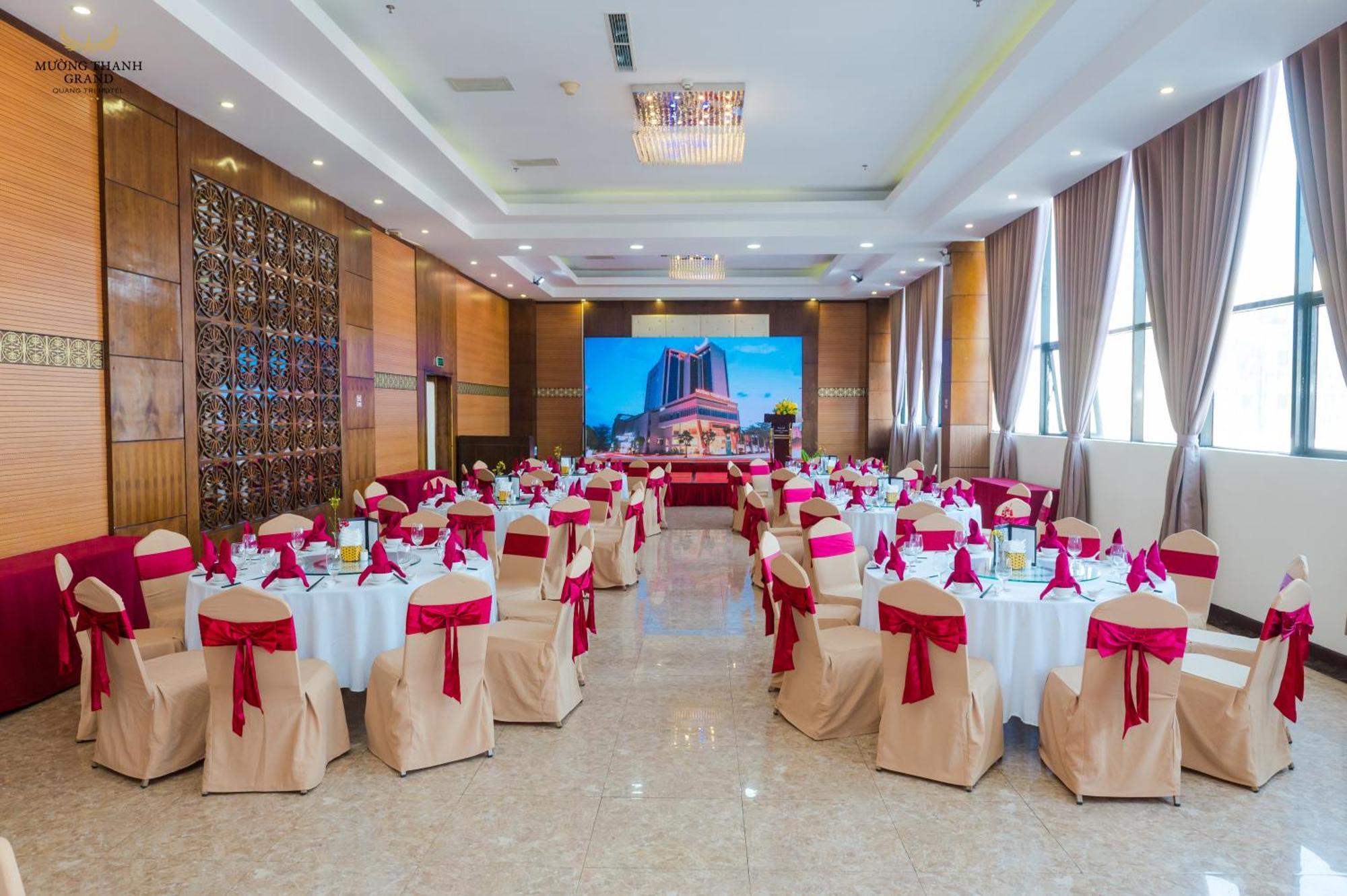 มวง ตานห์ ควง ตริ โฮเต็ล Hotel Quang Tri ภายนอก รูปภาพ