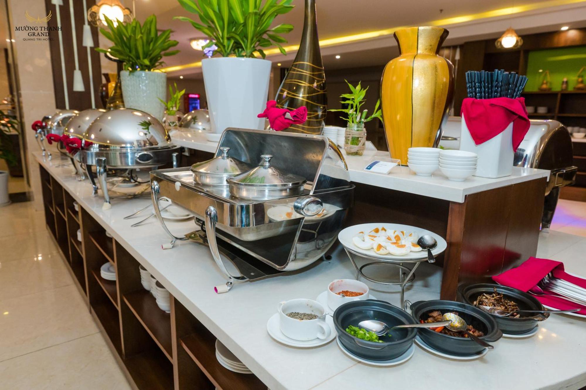 มวง ตานห์ ควง ตริ โฮเต็ล Hotel Quang Tri ภายนอก รูปภาพ