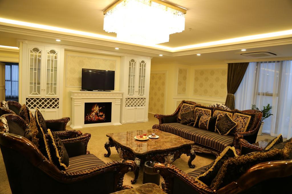 มวง ตานห์ ควง ตริ โฮเต็ล Hotel Quang Tri ภายนอก รูปภาพ