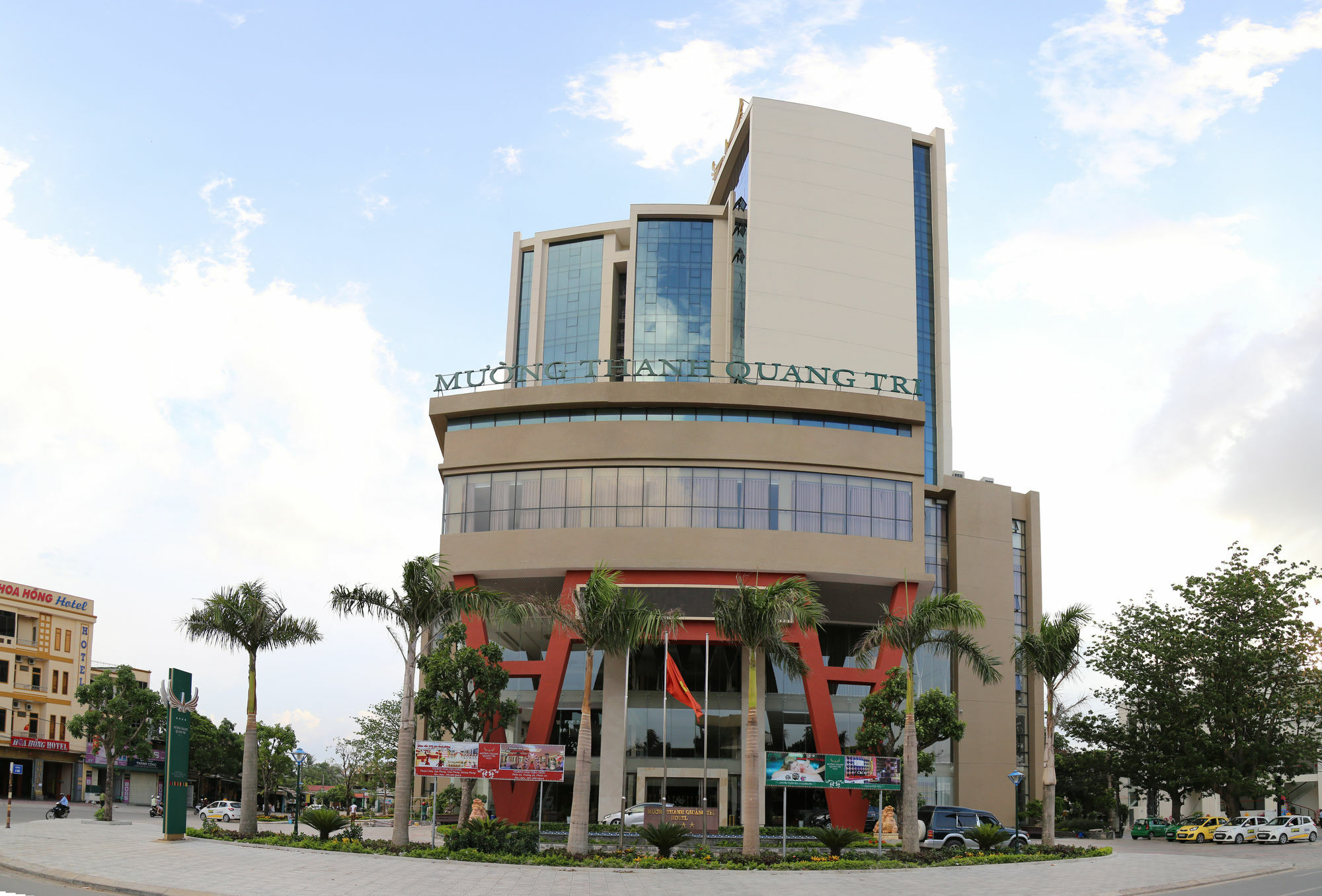 มวง ตานห์ ควง ตริ โฮเต็ล Hotel Quang Tri ภายนอก รูปภาพ