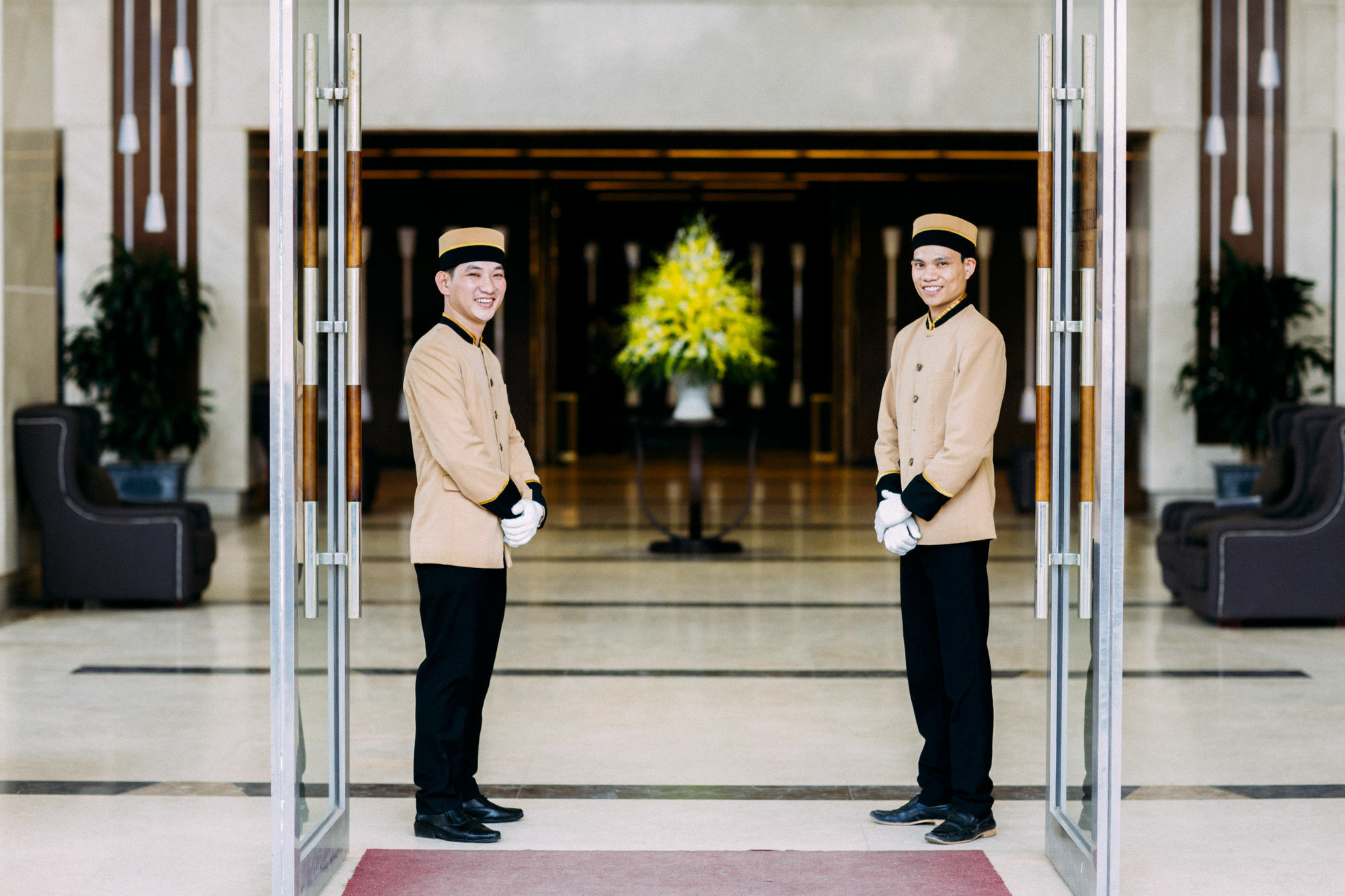มวง ตานห์ ควง ตริ โฮเต็ล Hotel Quang Tri ภายนอก รูปภาพ